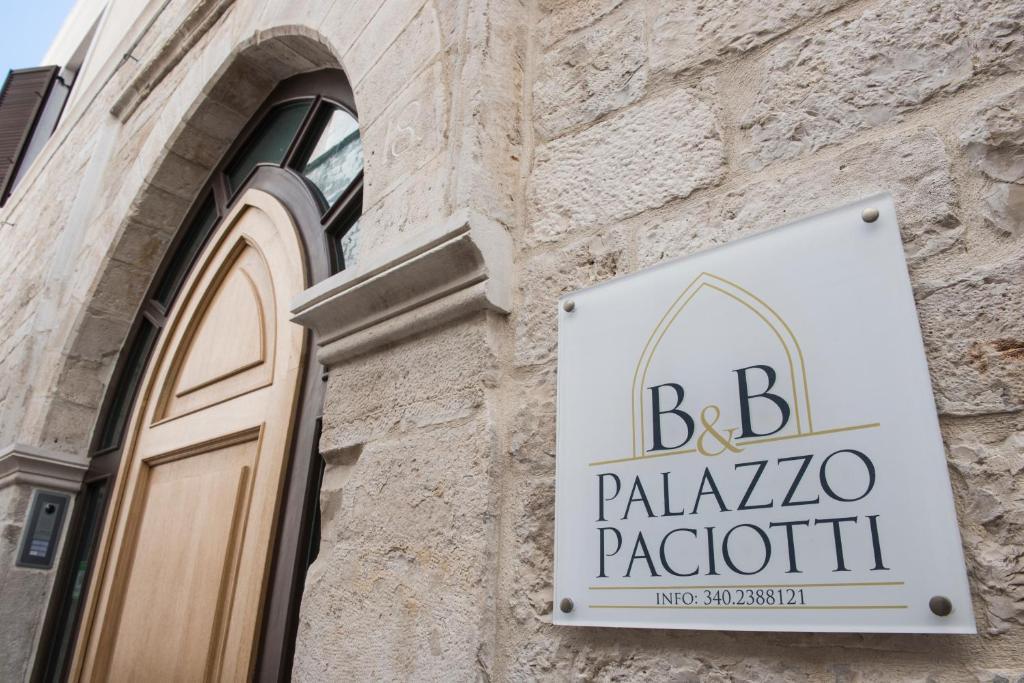 B&B Palazzo Paciotti Trani Dış mekan fotoğraf